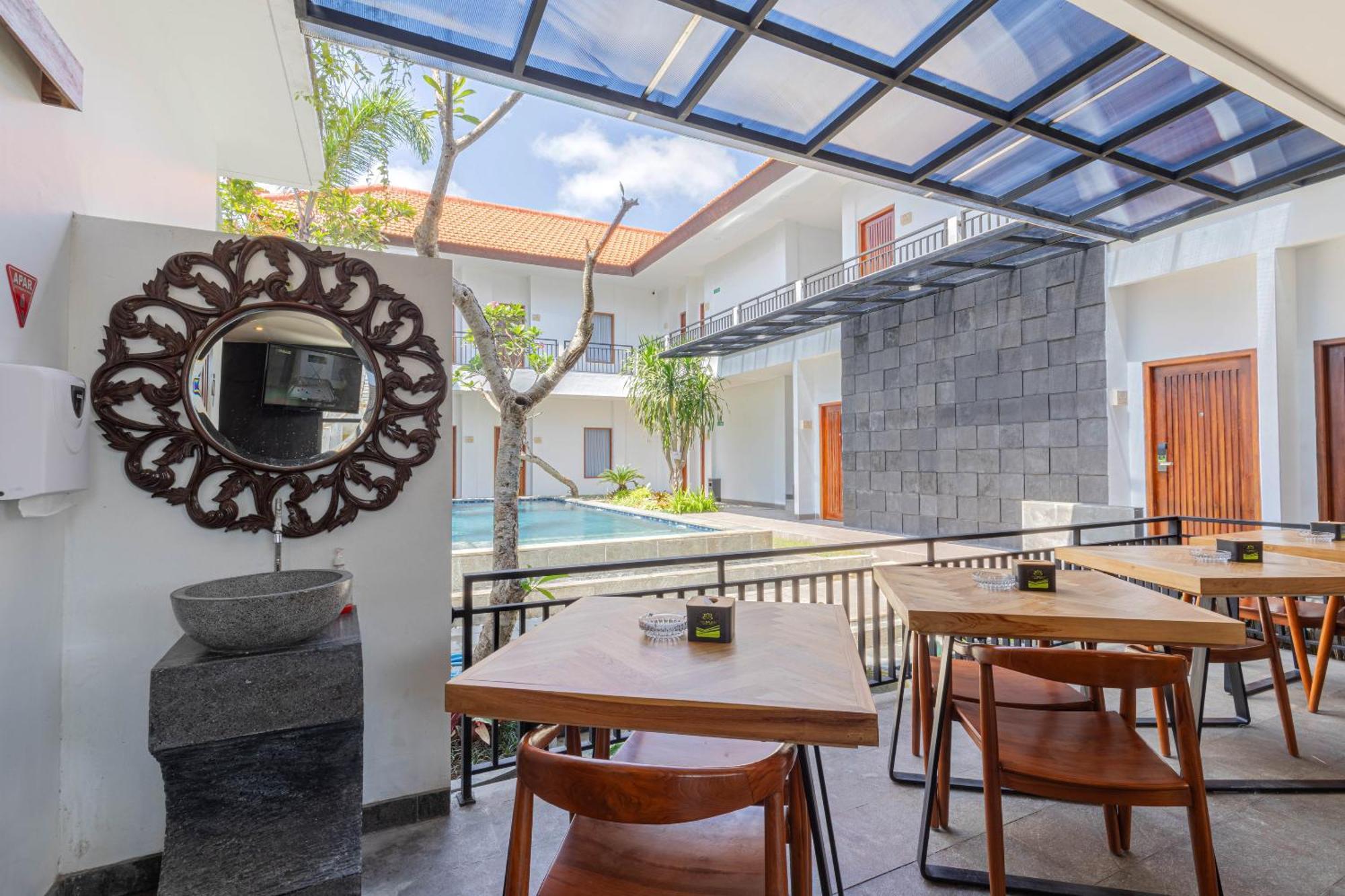 The Baliem Hotel Jimbaran  Exterior photo